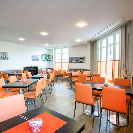 Отель Campanile Orleans Centre Gare Экстерьер фото