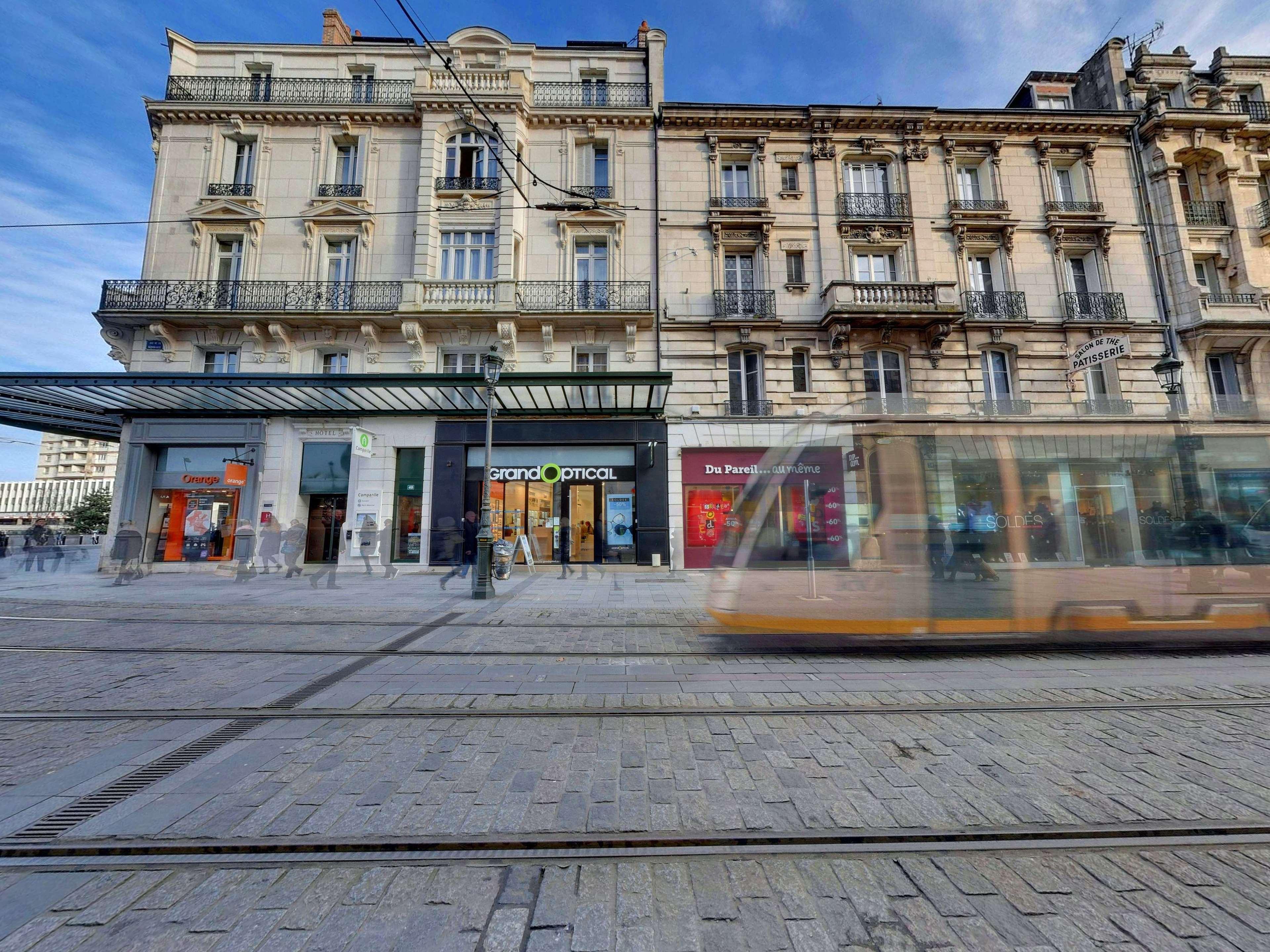 Отель Campanile Orleans Centre Gare Экстерьер фото